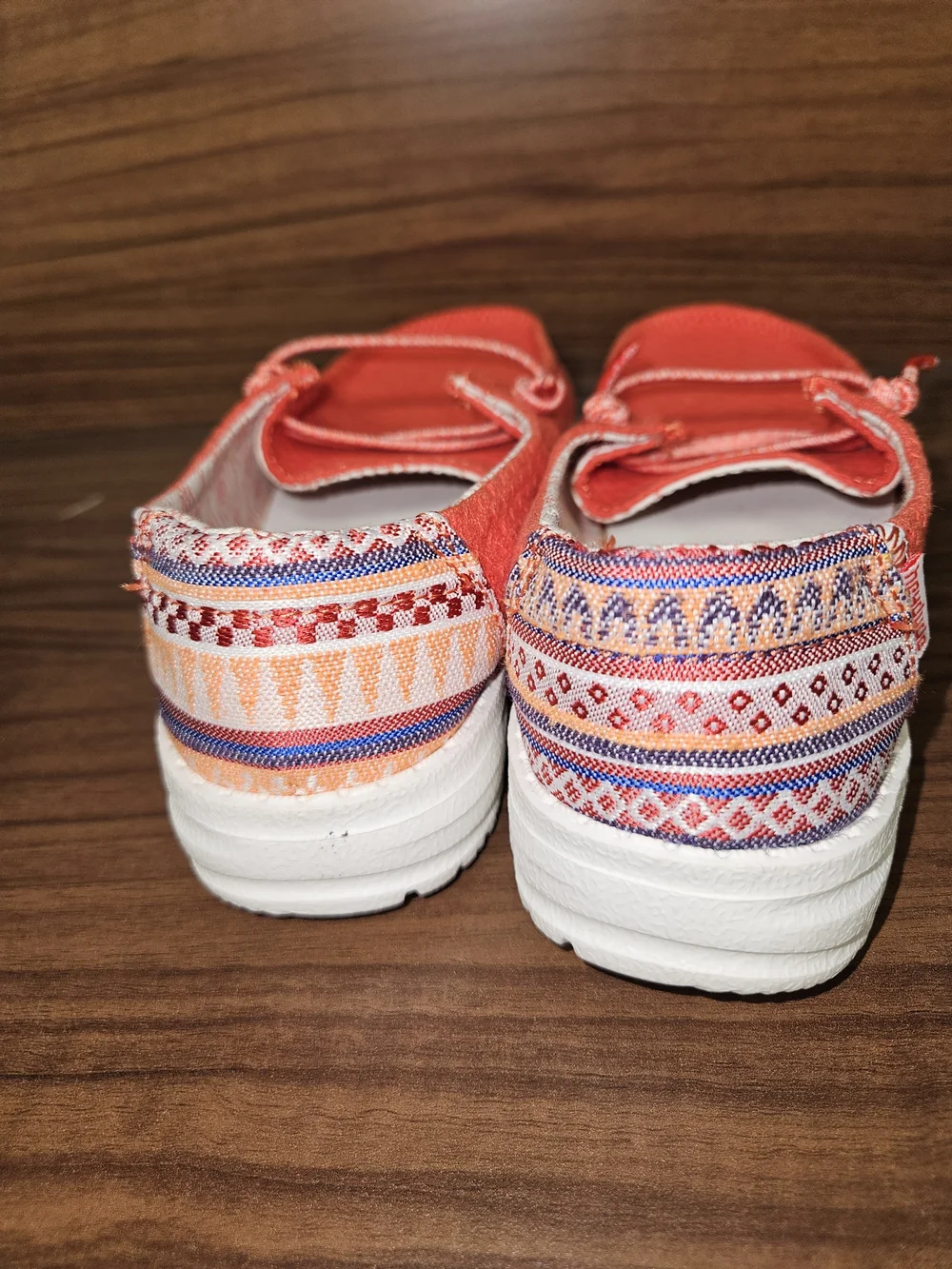 Hey Dude Wendy Youth Aztec Red Slip-On Moccasins with White Sole Size 2